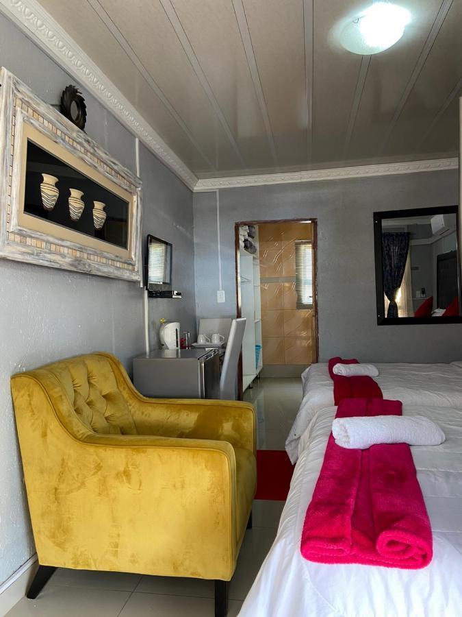 Nsuku Bed And Breakfast Thulamahashi Exterior photo